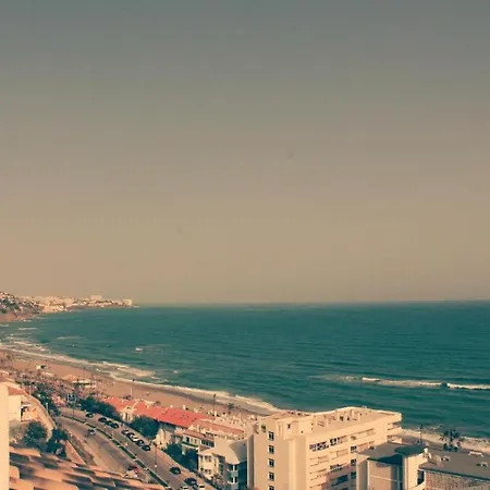 Penthouse Near The Beach Apartment